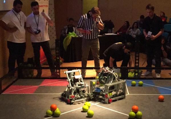 Imagen de cabecera de FINAL MUNDIAL VEX-U ROBOTICS  COMPETITION 2016