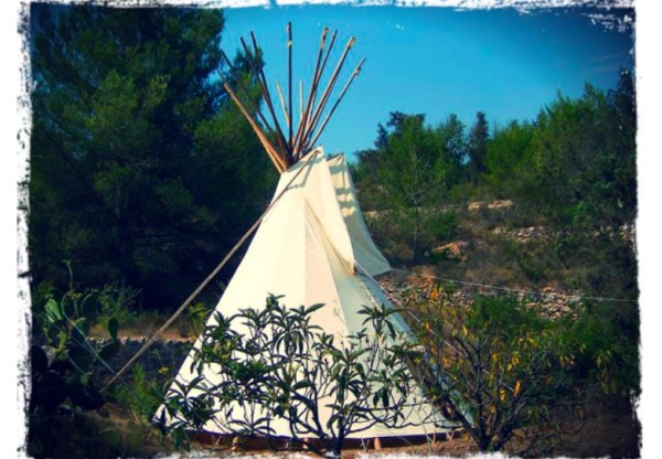 Imagen de cabecera de ¡Ayúdanos a construir un Tipi para nuestra escuela!