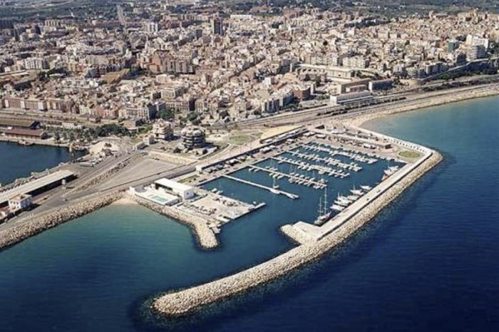 «De la bicefalia de la ciudad portuaria a la bicefalia de la ciudad industrial», un trabajo del antropólogo Miguel González Márquez sobre la ciudad de Tarragona